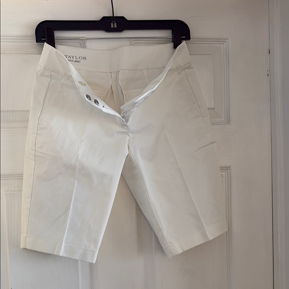 Taylor Women's White Shorts - Picture 1 of 2